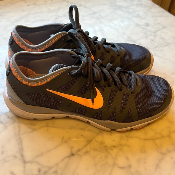 Nike Flex Fitsole Gray & Peach Running/Training Shoes - Picture 2 of 8